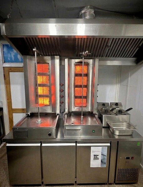 Vand aparatura fast food pachet complet.